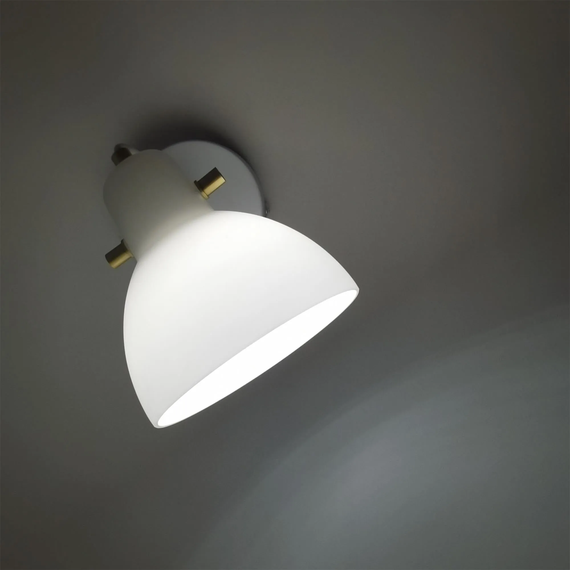 Daniel Wall Lamp