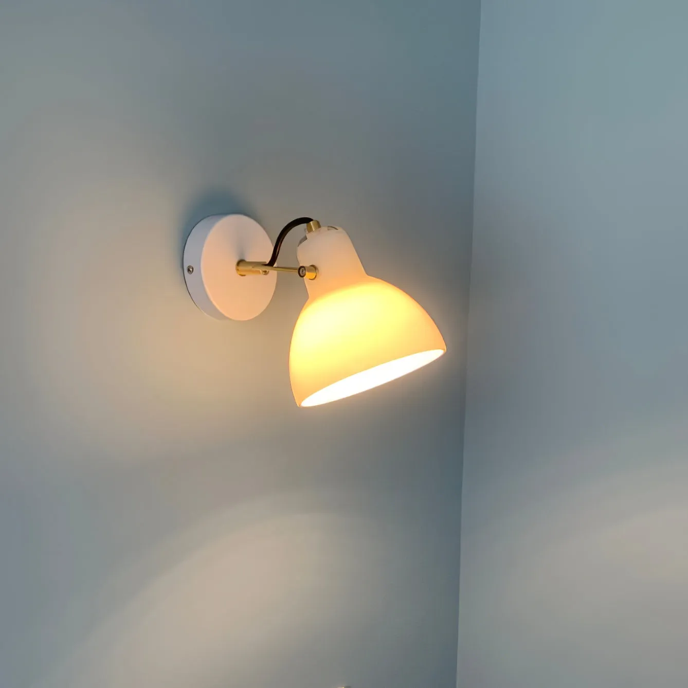 Daniel Wall Lamp