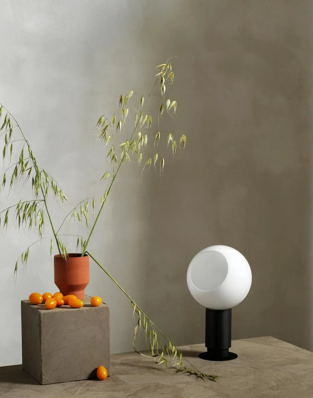 Donya table lamp