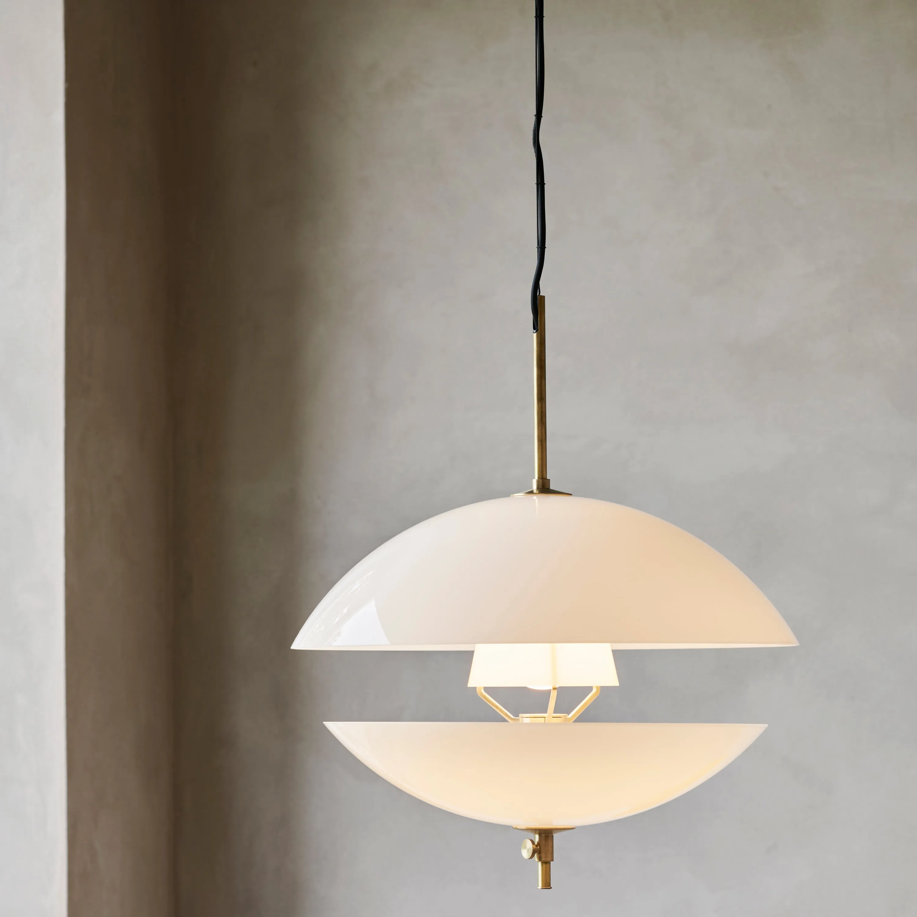 Fritz Hansen Clam™ Pendant Large