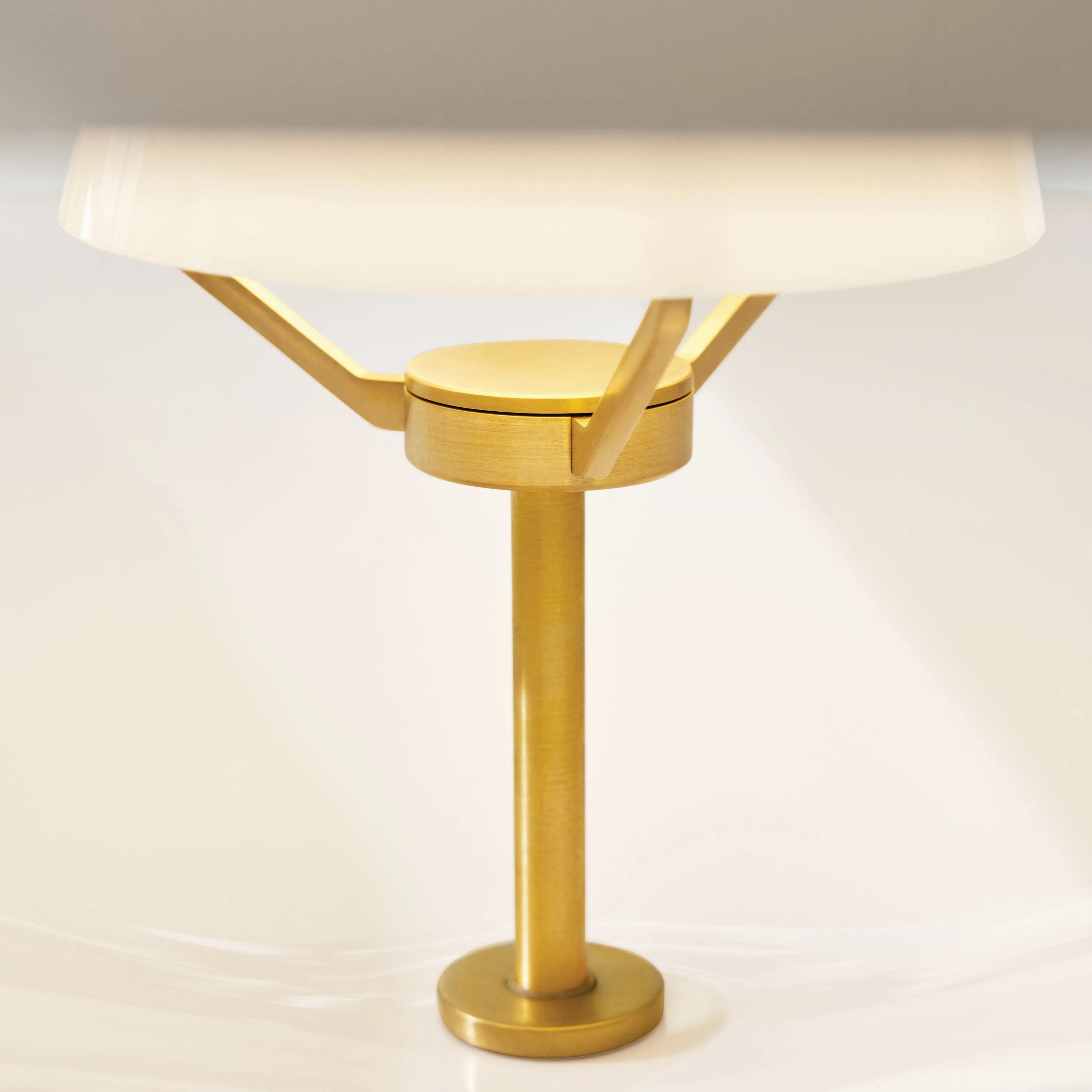 Fritz Hansen Clam™ Pendant Small