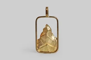 Graphic 1980s Rectangular Matterhorn Pendant in 18k Gold